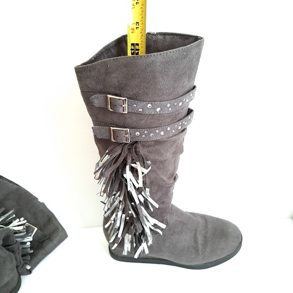 Justice Fringe Wedge Boots, gray, Womens Sz 6 US, RN # 107931 - Picture 7 of 10